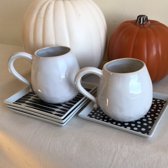 Pottery Barn First Edition ghost mugs set of 2 white Earthenware Halloween ghost - Picture 2 of 8